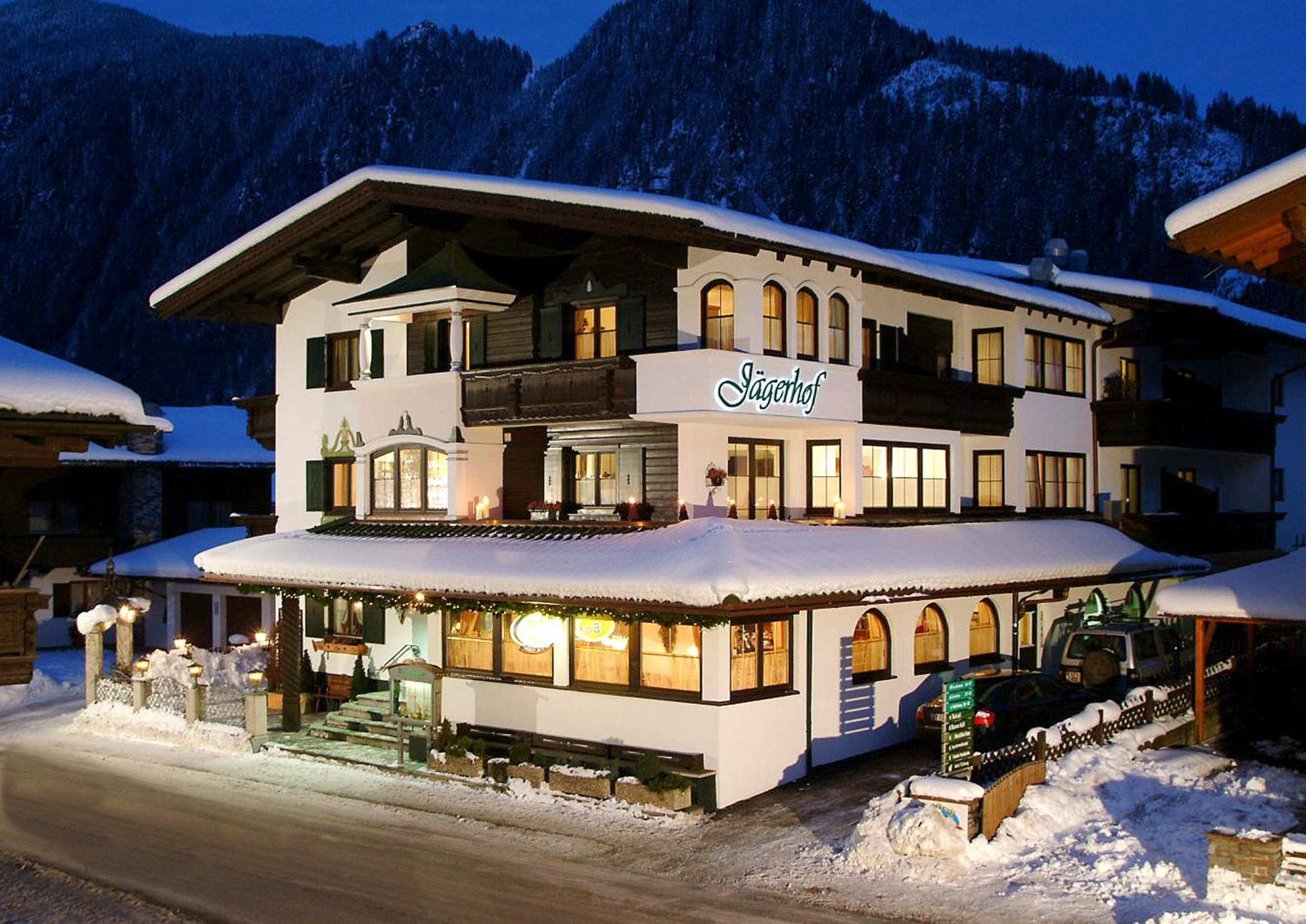 Hotel Jaegerhof Mayrhofen Exterior photo